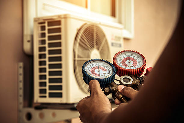 Professional Hvac Installation technician working in Bellmont, IL